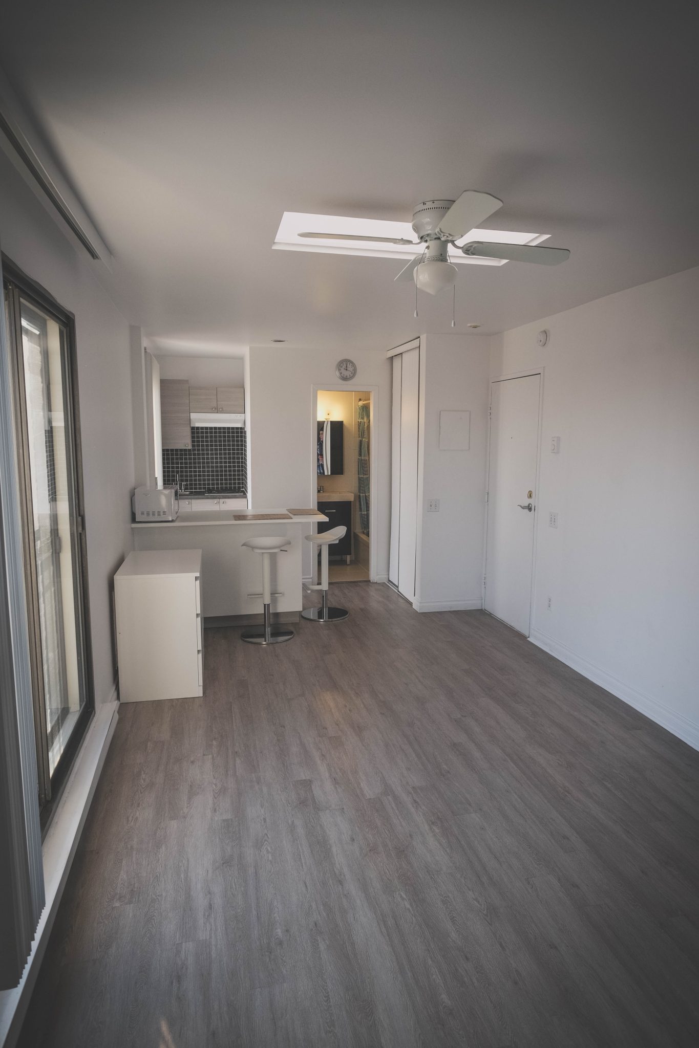 studio-living-BLldACVX